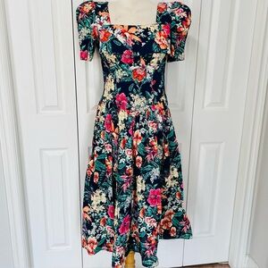 Vintage Algo Navy Floral Square-Neck Midi Dress with Short Puff Sleeves